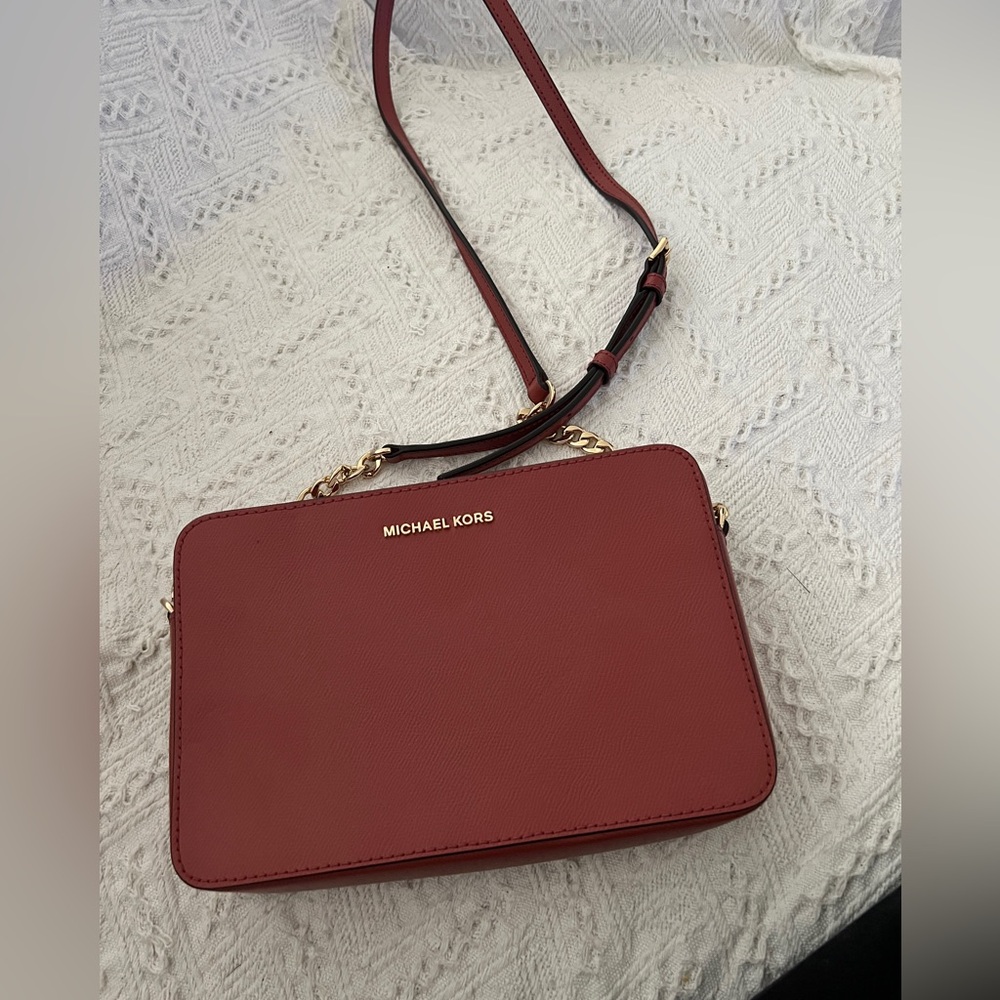 Michael Kors Jet Set Crossbody (Coral)